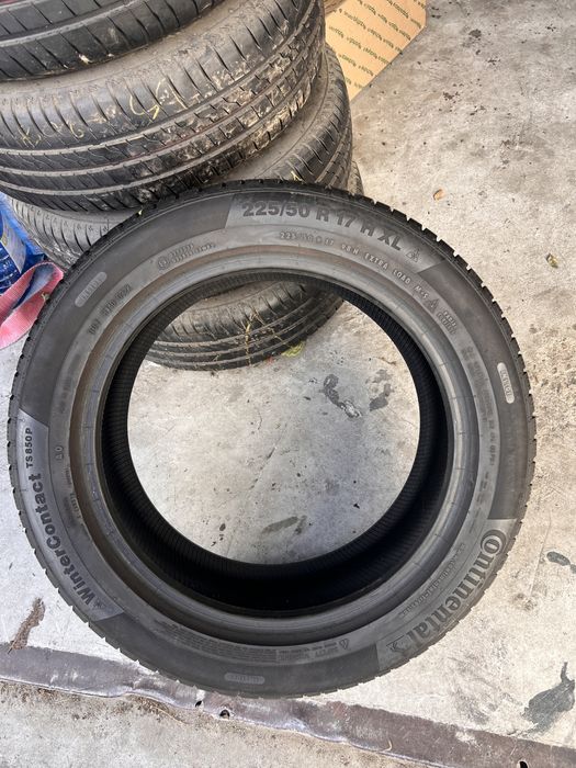 2 anvelope iarna 225/50/17 , Continental !