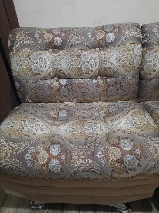 Продам диван с креслами в отличном состоянии