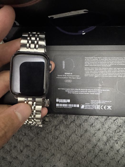 Apple Watch Series 6 Nike Edition 44