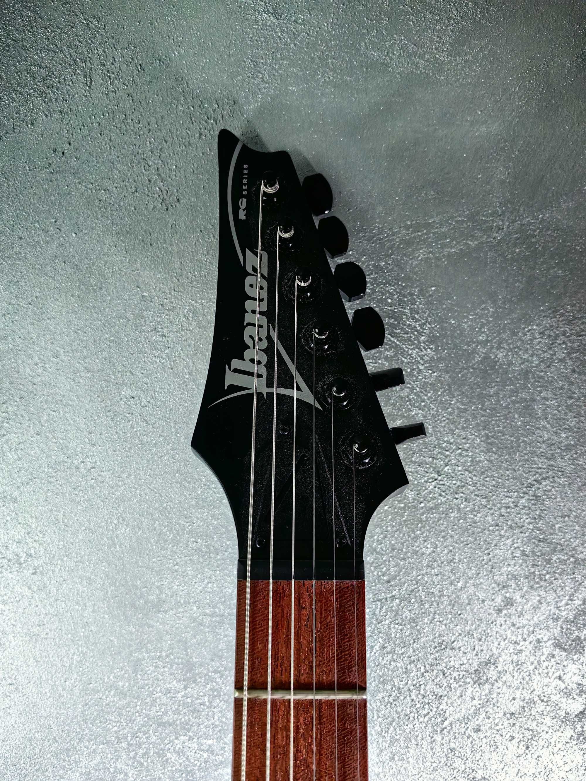 Електрическа китара Ibanez RGRT421