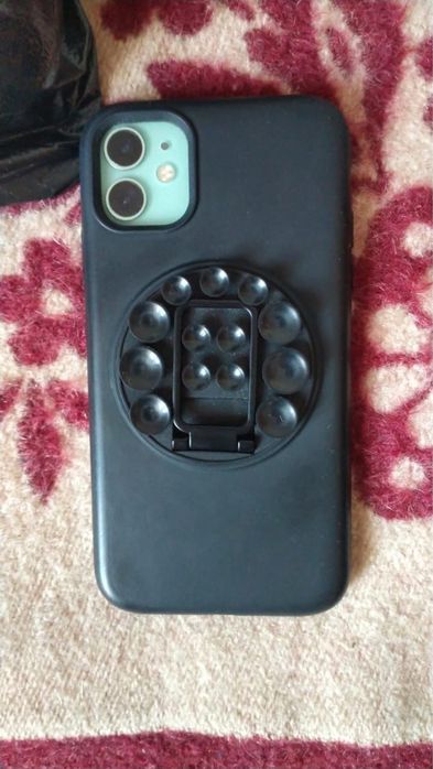 Продам айфон 11 срочно