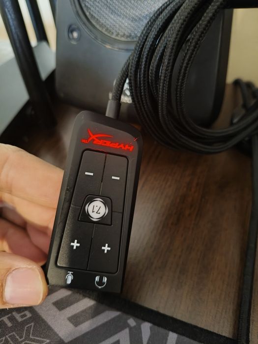 Vând placă de sunet HyperX Cloud 7.1, USB, Negru Audio, Microfon, perf