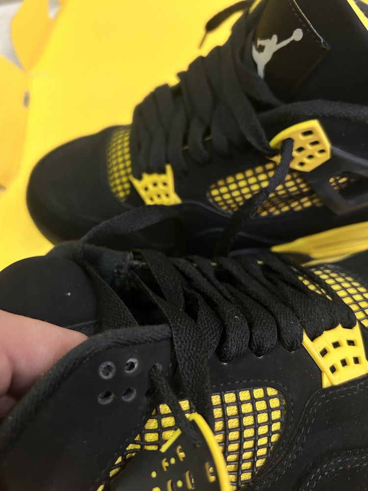 Jordan 4 Yellow Thunder