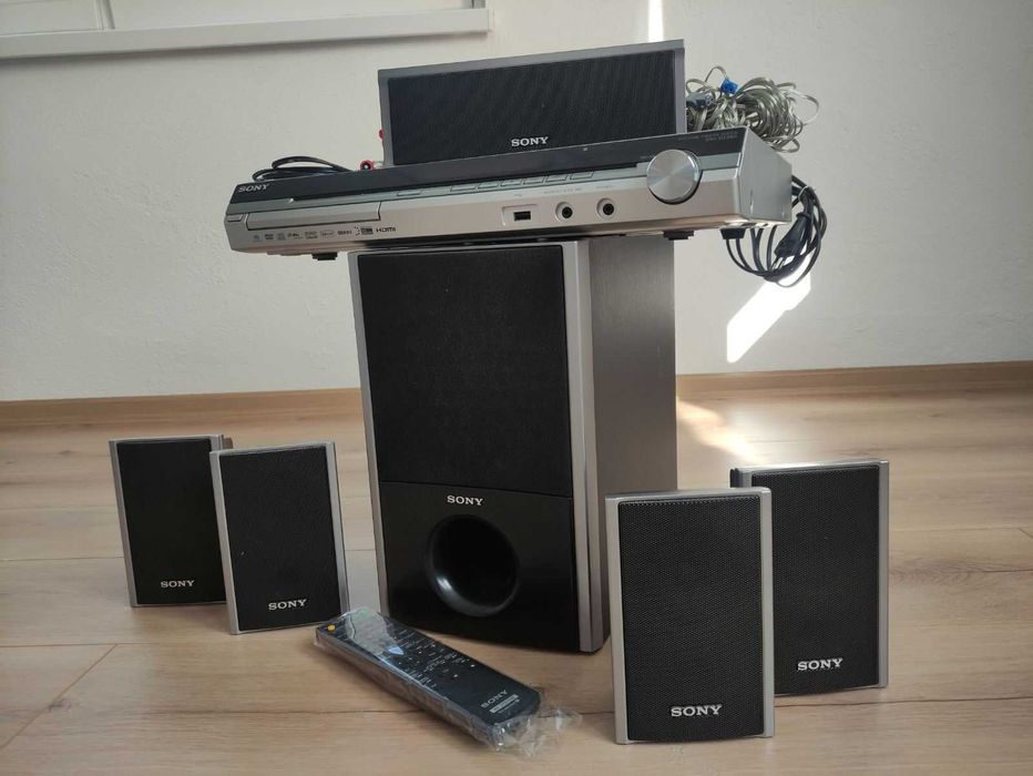 система за домашно кино SONY DAV-DZ30