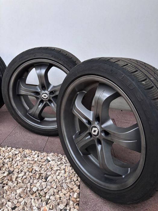 Jante/Roti Renault  echipate cu anvelope de iarnă  245/40 R19