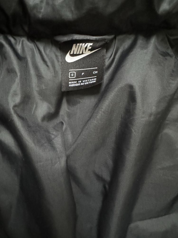 Дамско яке Nike