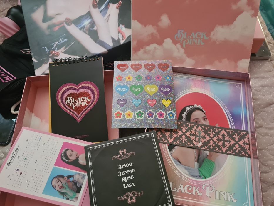 Blackpink - албуми, книги, картички, значки