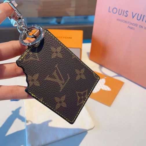 Louis Vuitton inel cheie 220415