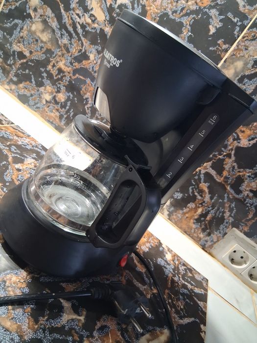 Aparat de cafea 600 ml. ( 6 cești ]