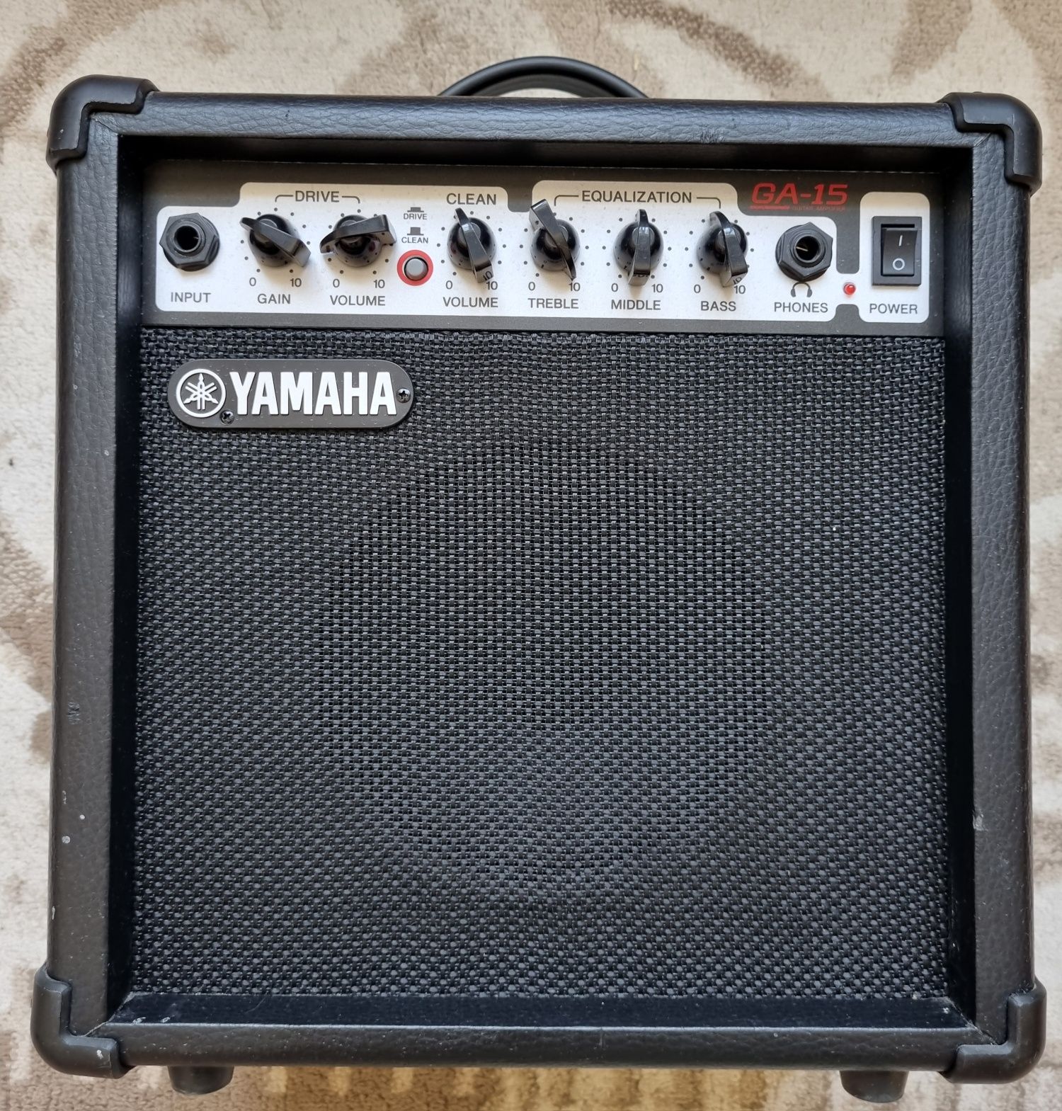 Электрогитара YAMAHA ERG 121C