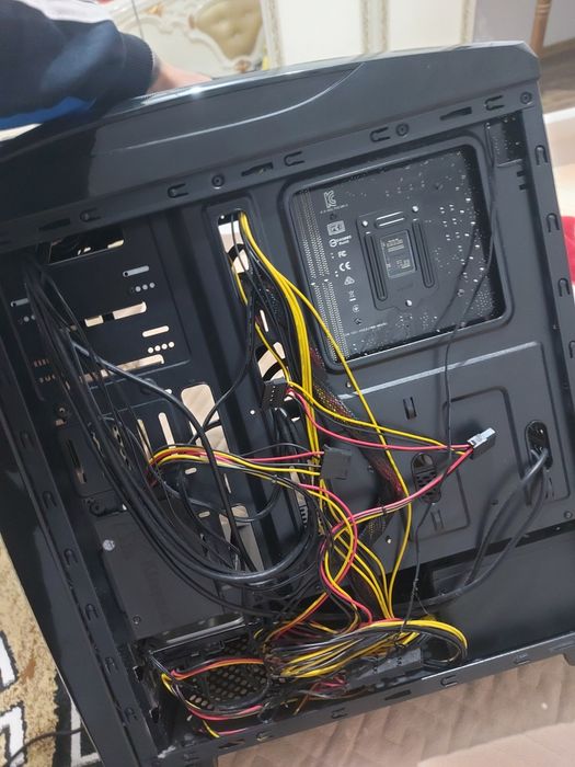 Vând pc gaming!!