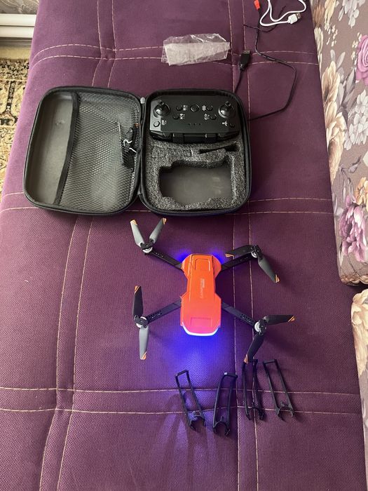 Продам дрон квадракоптер