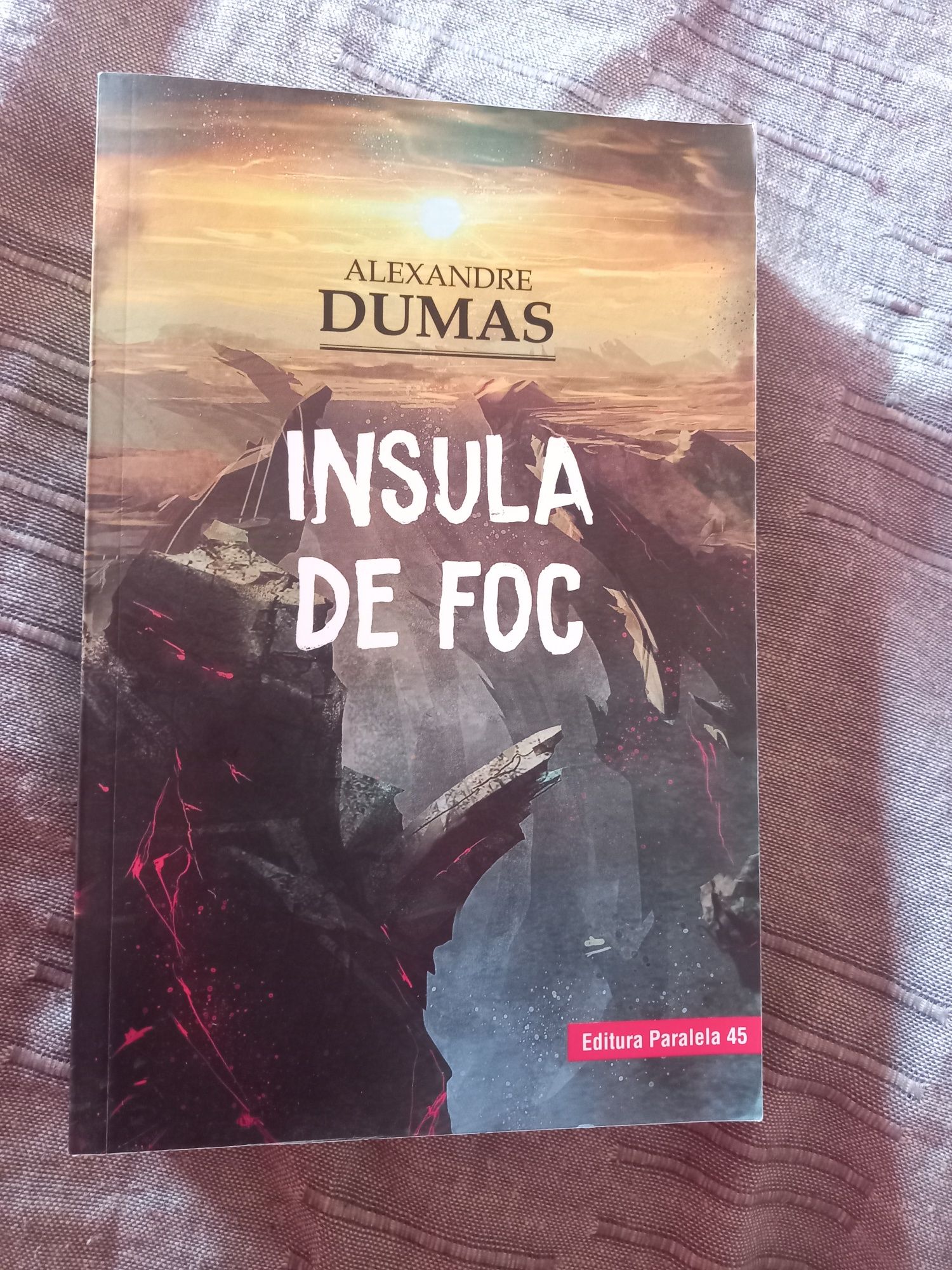 "Insula de foc" de Alexandre Dumas