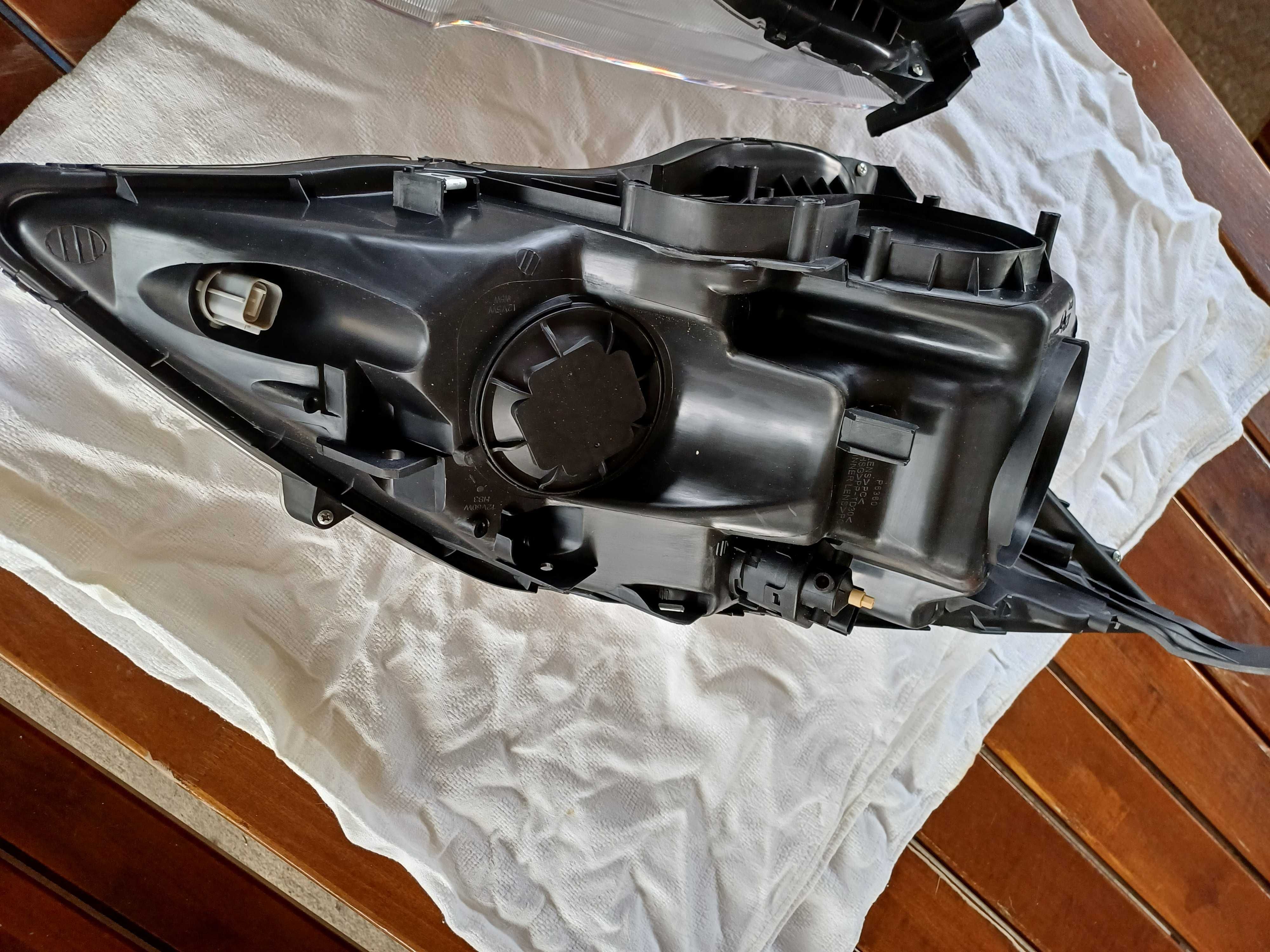 Продавам фарове за HONDA CRV-3 чисто нови.