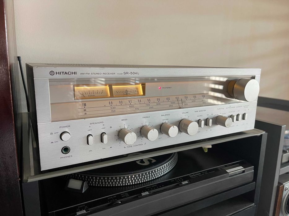 Hitachi 504 L vintage amplituner