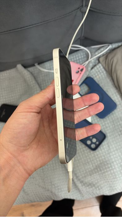 Ассаламуалейкум телефон сатылады. Жагдайы жаксы кыз бала устаган, 24/7