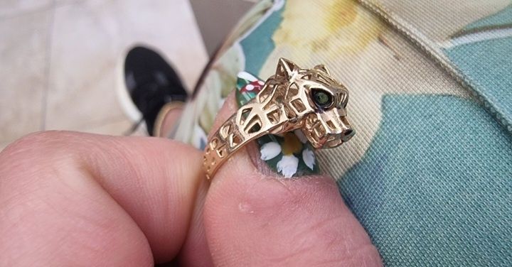 Уникален златен пръстен тип Cartier