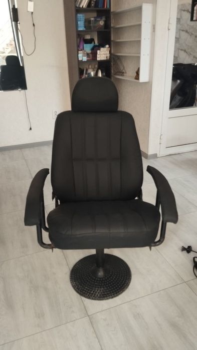 Кресло для парикмахеров