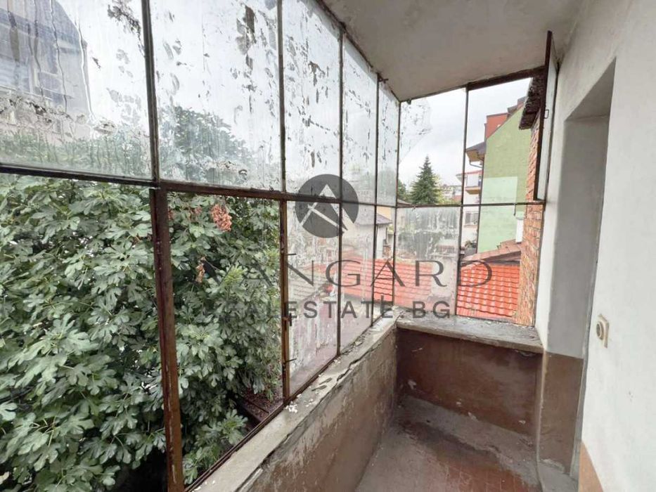 оф.24201 Етаж от къща/ Военна болница