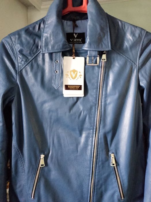 Продаю кожаную куртку женскую, размер М, новую.