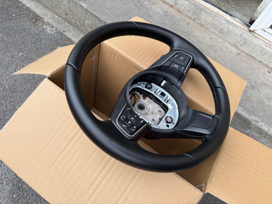 Volan piele cu comenzi si padele Jaguar XE F-PACE