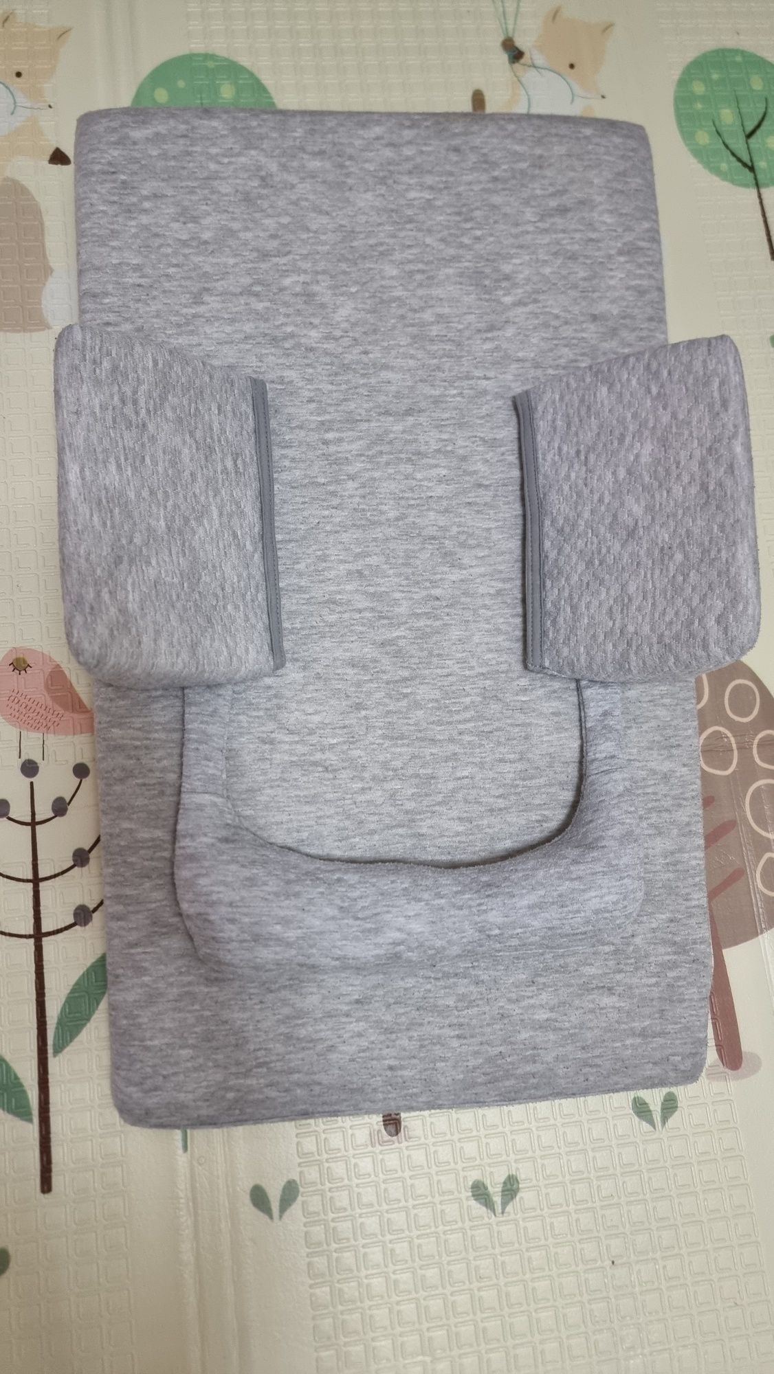 Pernă / saltea antireflux bebe