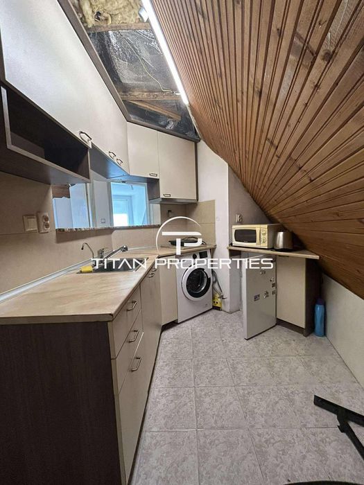 Тристаен апартамент, под наем, Червен Площад