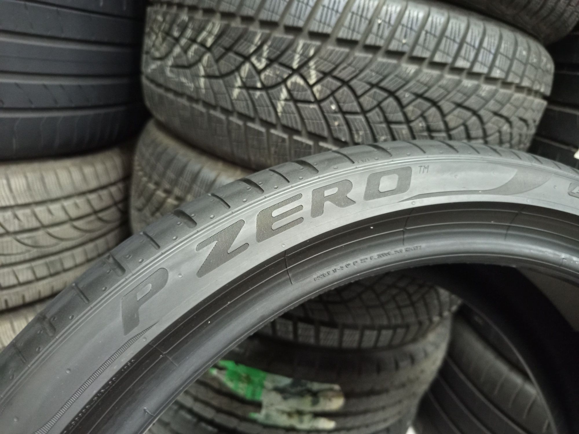 Нови Pirelli 255/35/21-2бр