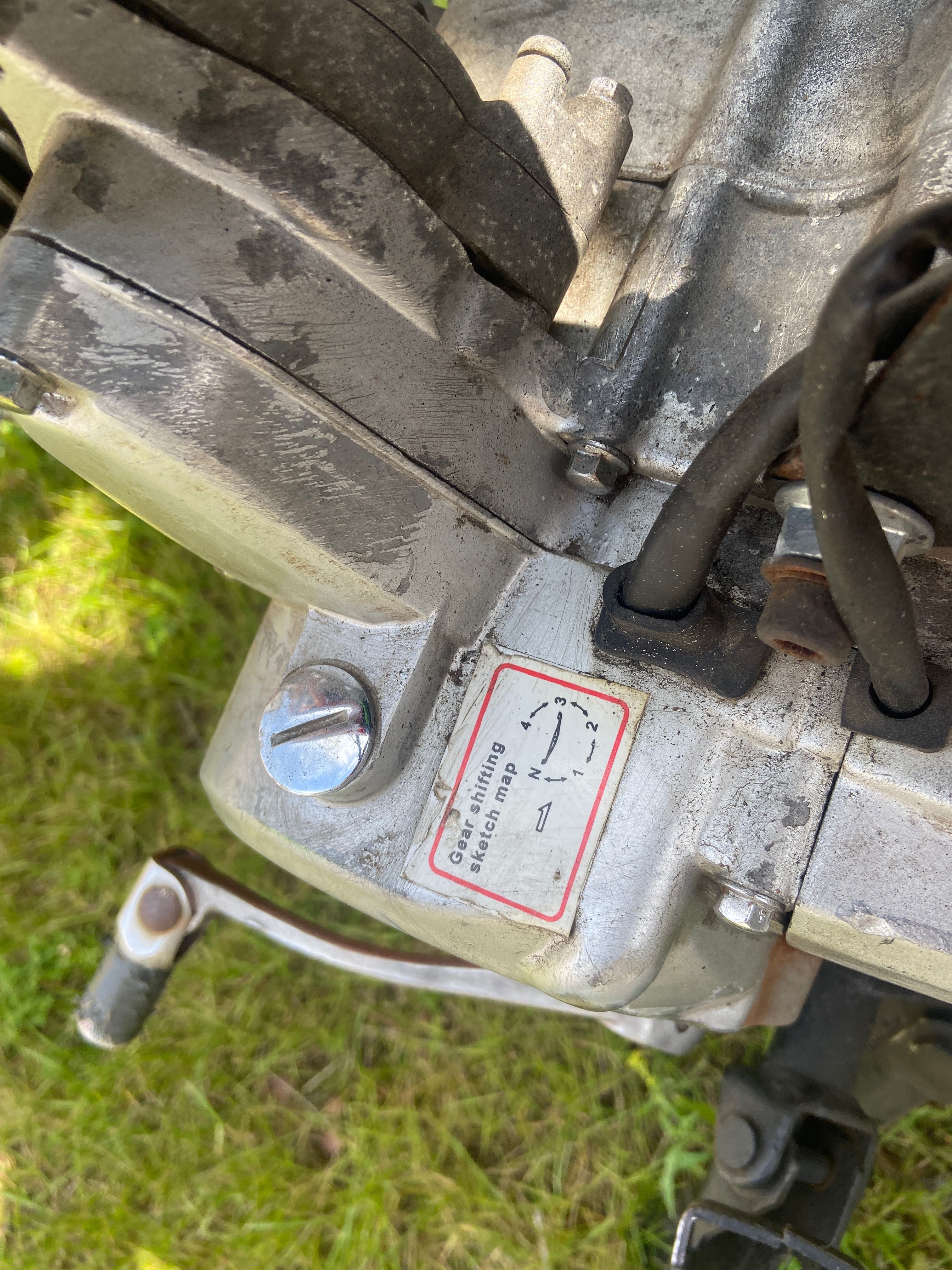 Vând cross 125cc mai multe detali la nr de tel