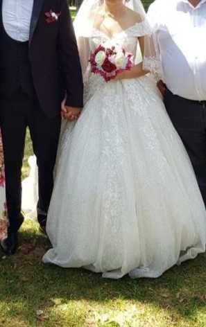 Продам королевское красивое свадебное платье