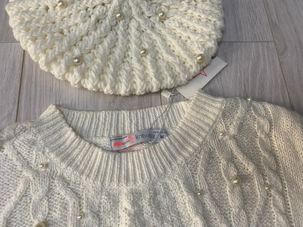 SET Pulover si bereta cu perle aplicate, model deosebit