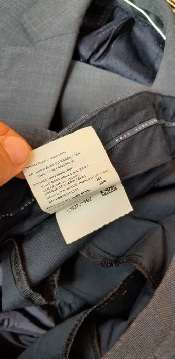 Costum Hugo Boss, marimea 46(M)