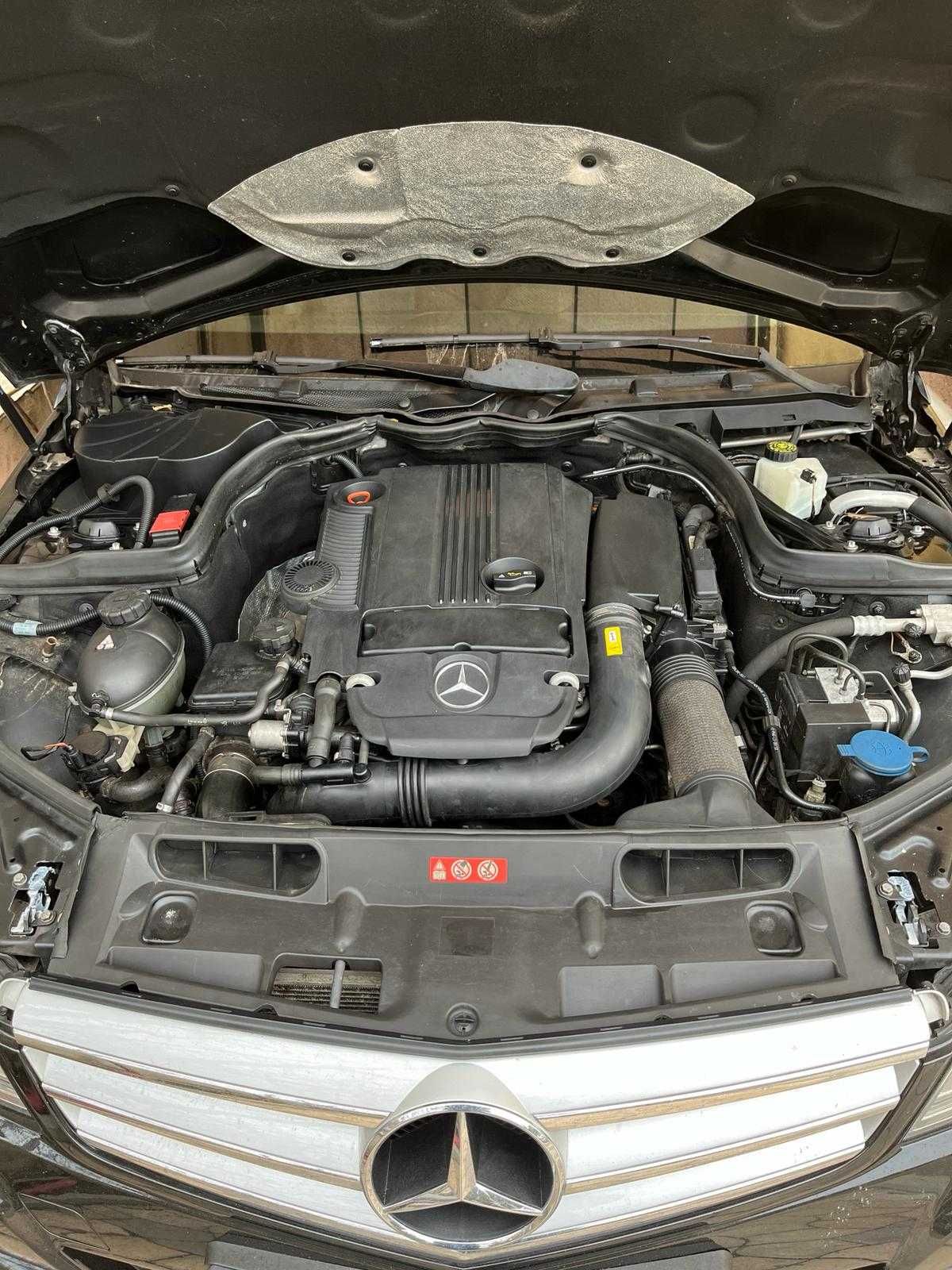 Mercedes-Benz C200 1.8 CGI TURBO 184CP 2011