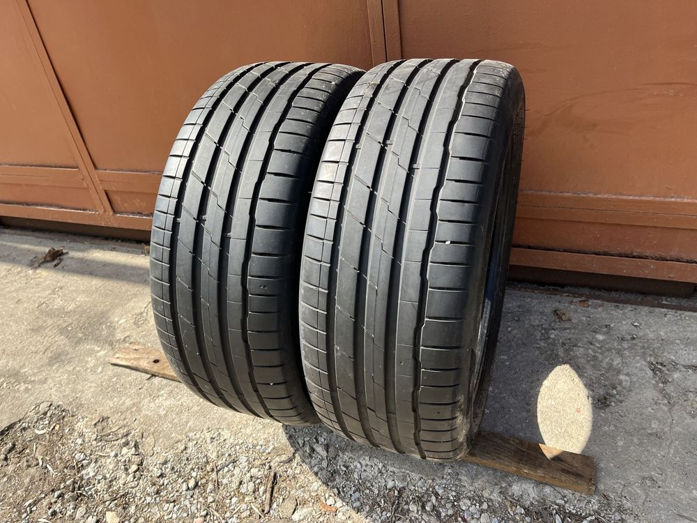 2 бр. летни гуми 255/45/19 Hankook MOE RSC DOT 0522 5,5 mm