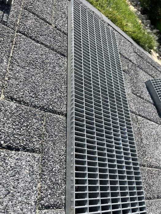 Scări metalice zincate