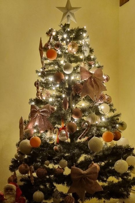 Pom de Crăciun artificial