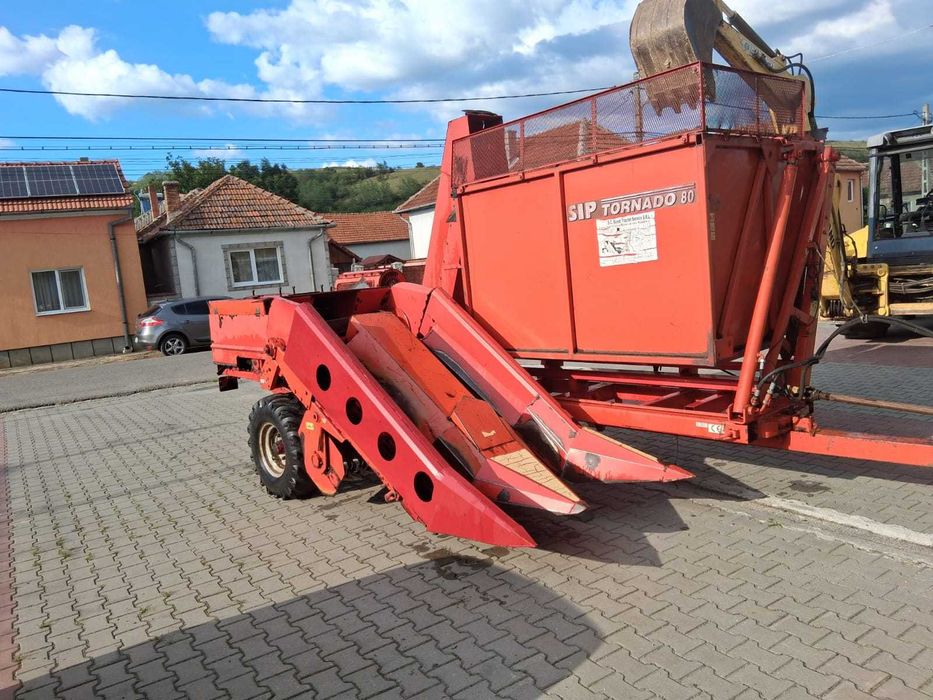Tornado 80 culegatoare recoltat porumb