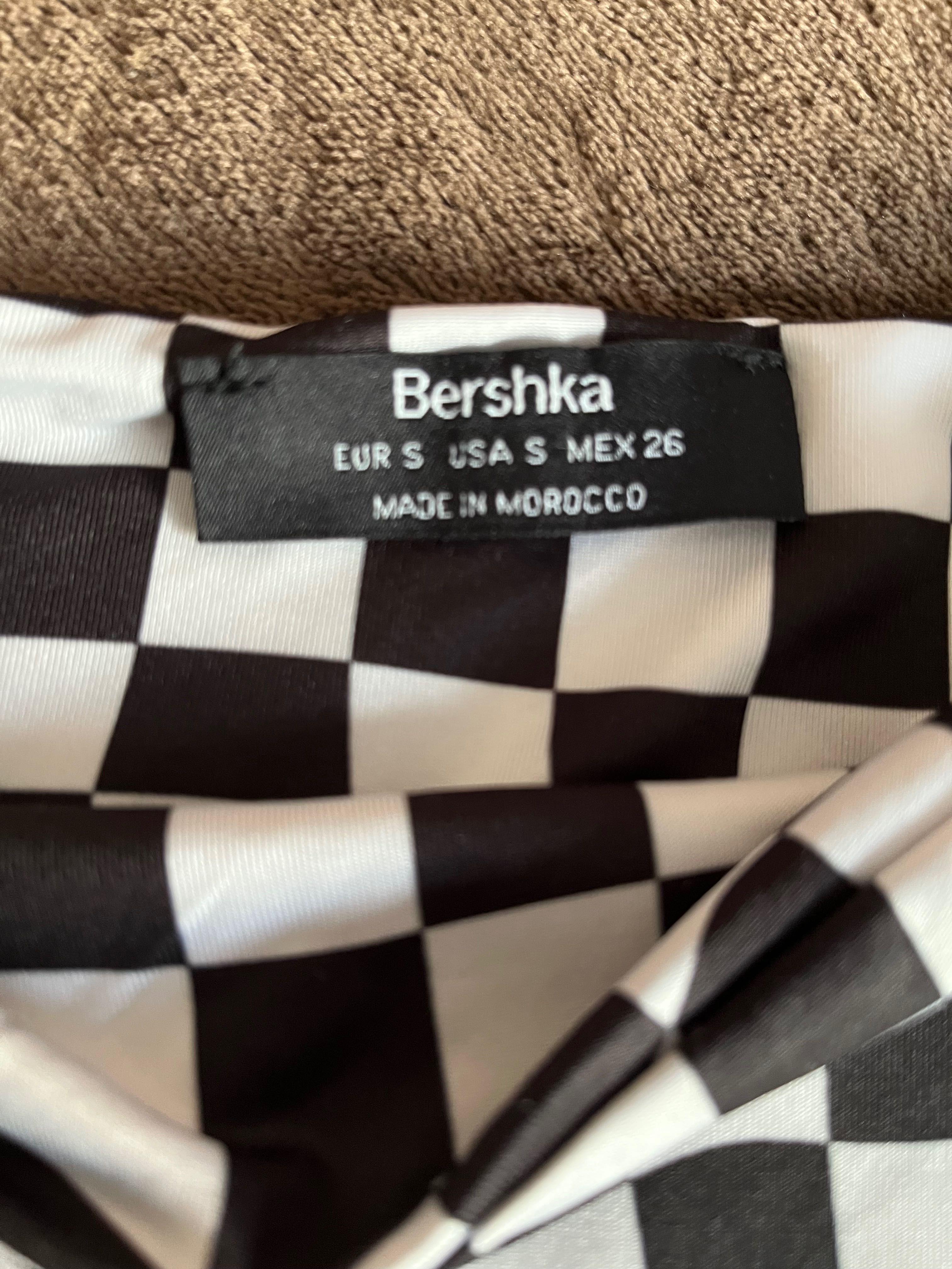 Бюстие       Bershka