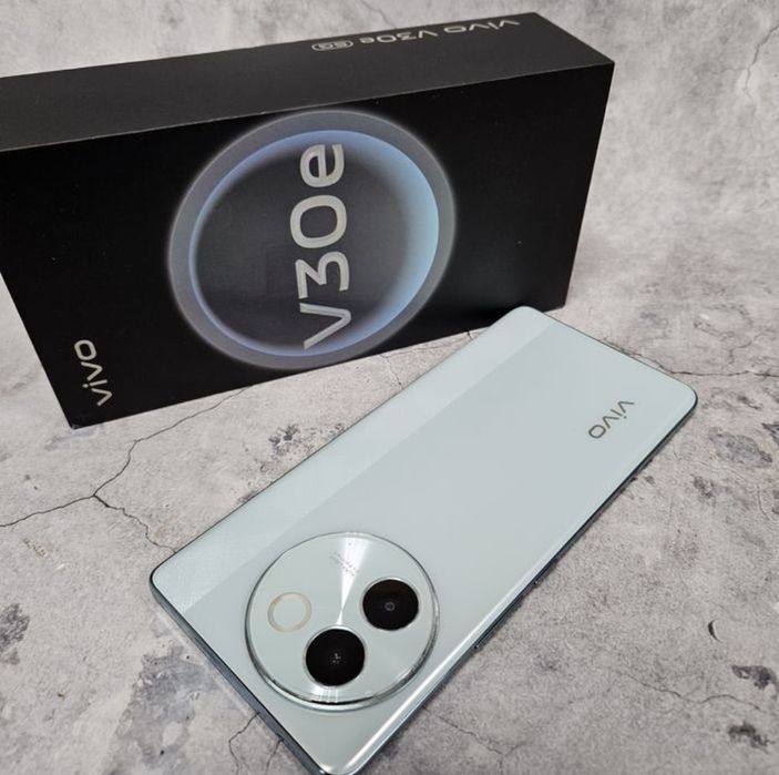 Vivo V30e 8+8/256 snapdragon 6 Gen 1