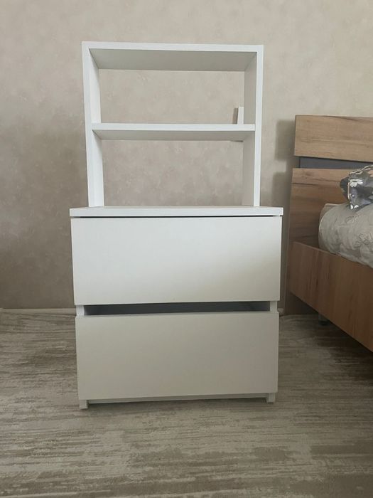 Продам 2 прикроватные тумбы