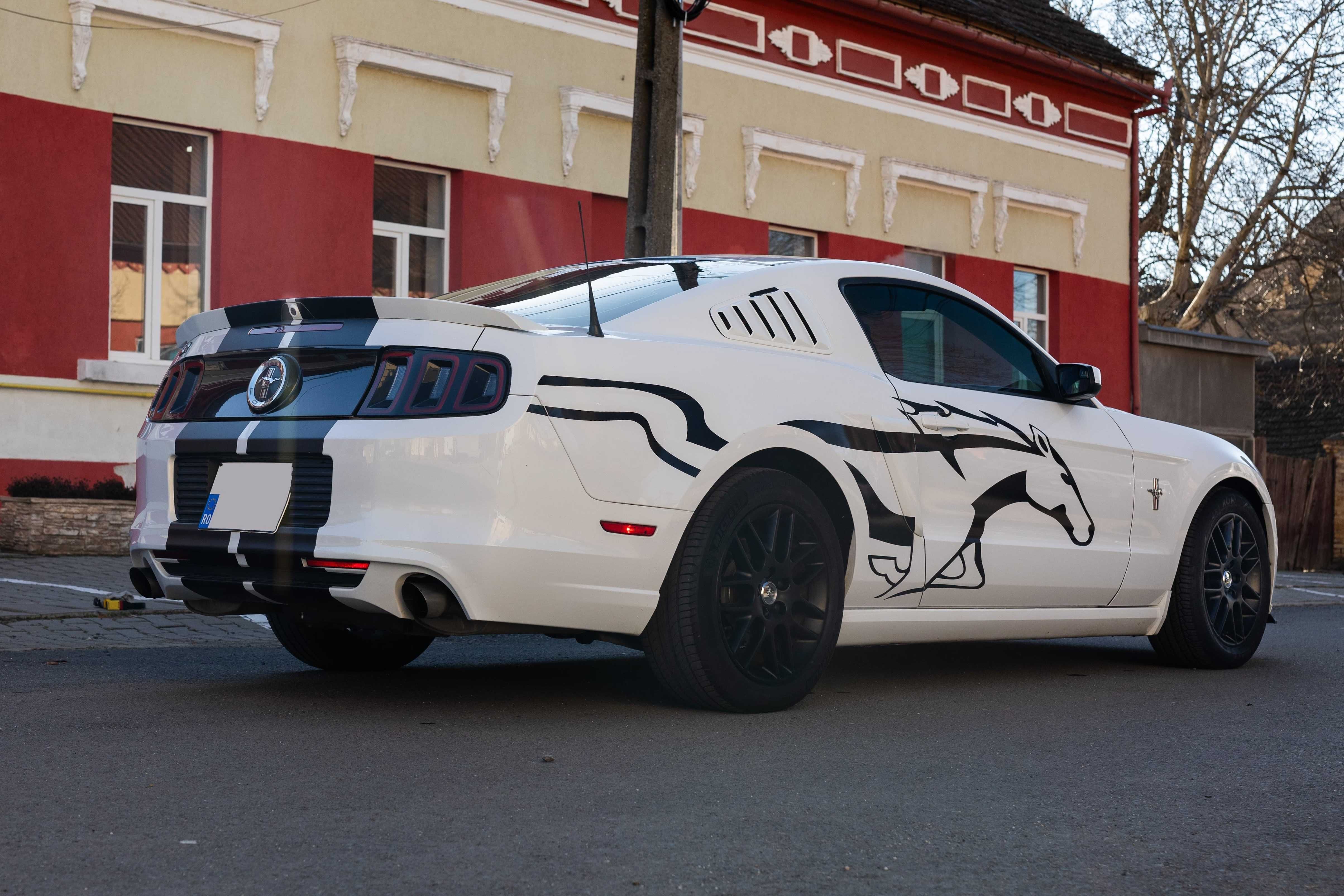 Ford Mustang V6 Automat - California Edition / Camera / Shaker Audio