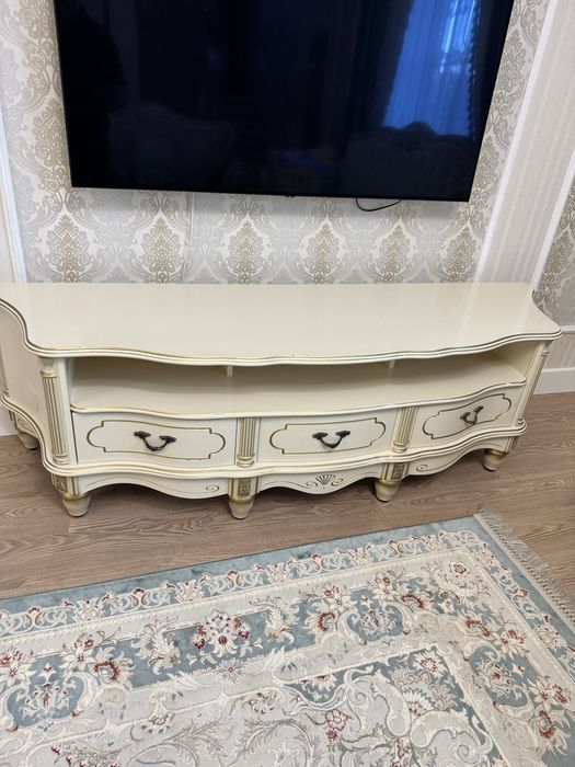 Тумба под телевизор