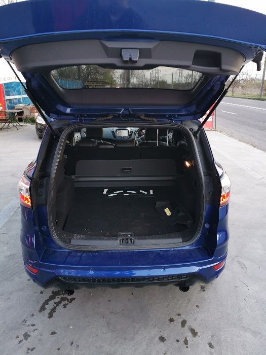 Dezmembrez ford/ford kuga/bara fata/capota/aripa/far/haion/usa/