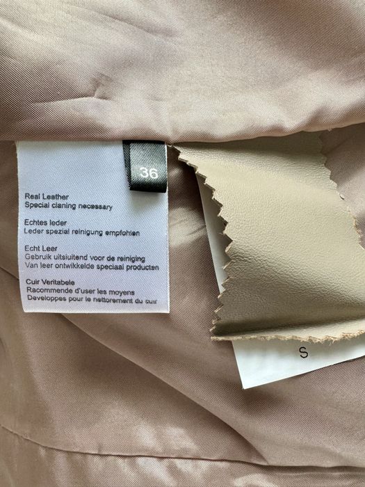 Vand geaca de piele bej si negru, masura S