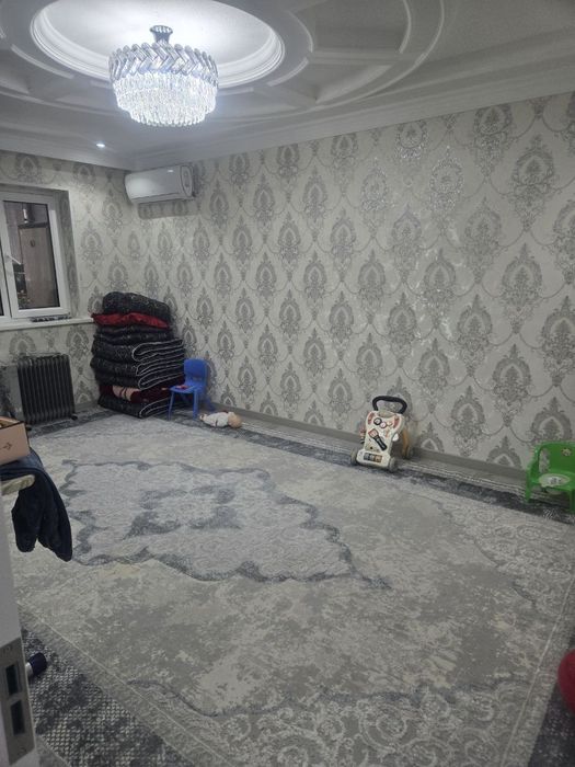 3 xonali kvartira sotiladi