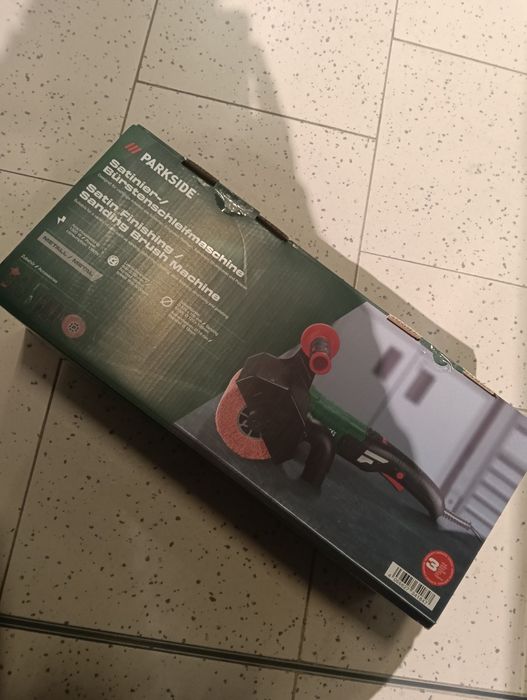 Mașină de șlefuit/satinat cu perie parkside