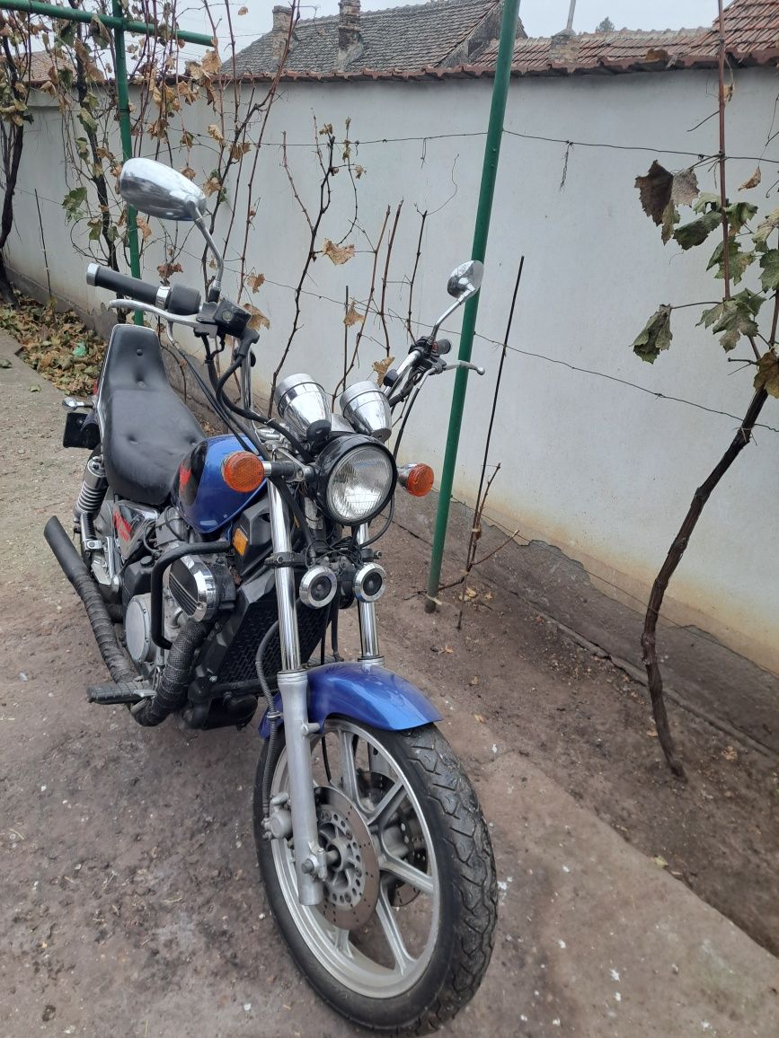 Kawasaki vulcan 750