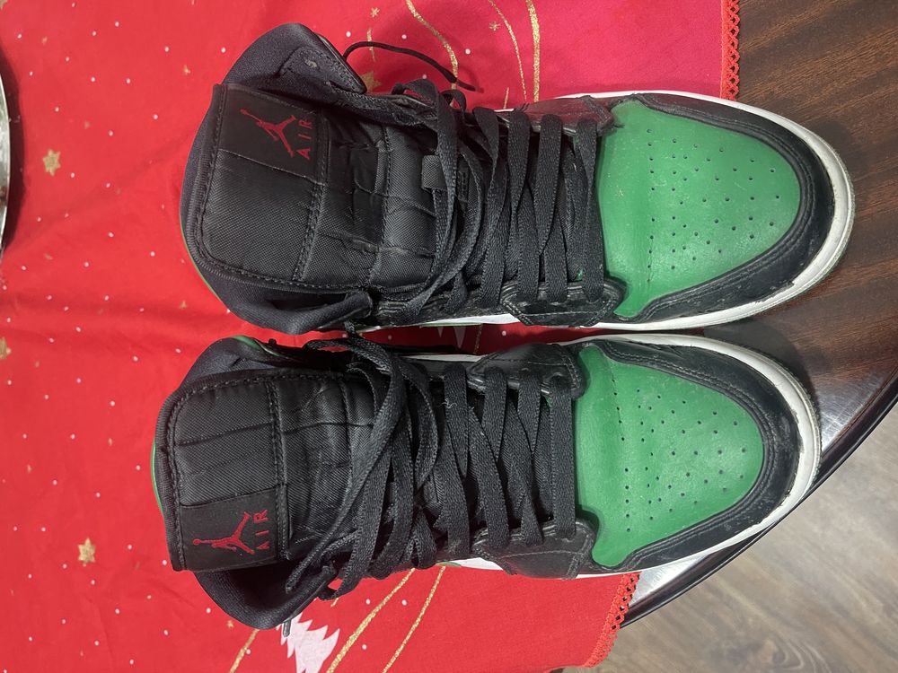 Jordan 1 Mid Green