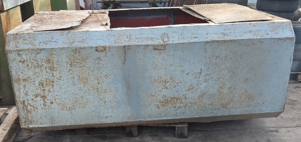 350кг, 2.5 кубика, контейнер за отпадъци, резервоар за зърно, вода