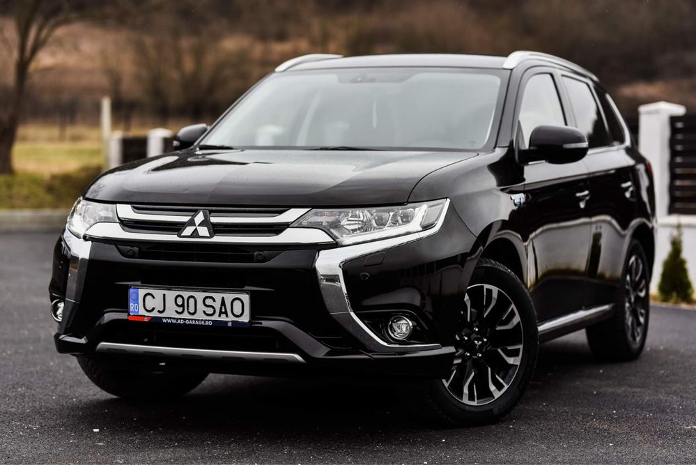 Mitsubishi Outlander PHEV facelift/hybrid/4x4/alcantara